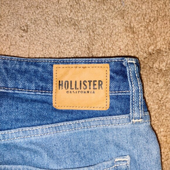 Hollister Ultra High-Rise Mom Jeans Size 7R - Picture 3 of 9